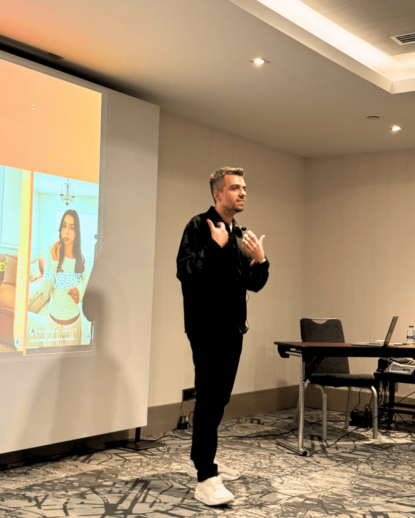 Dao New Media - Ahmet Balat Sosyal Medya Eğitimi